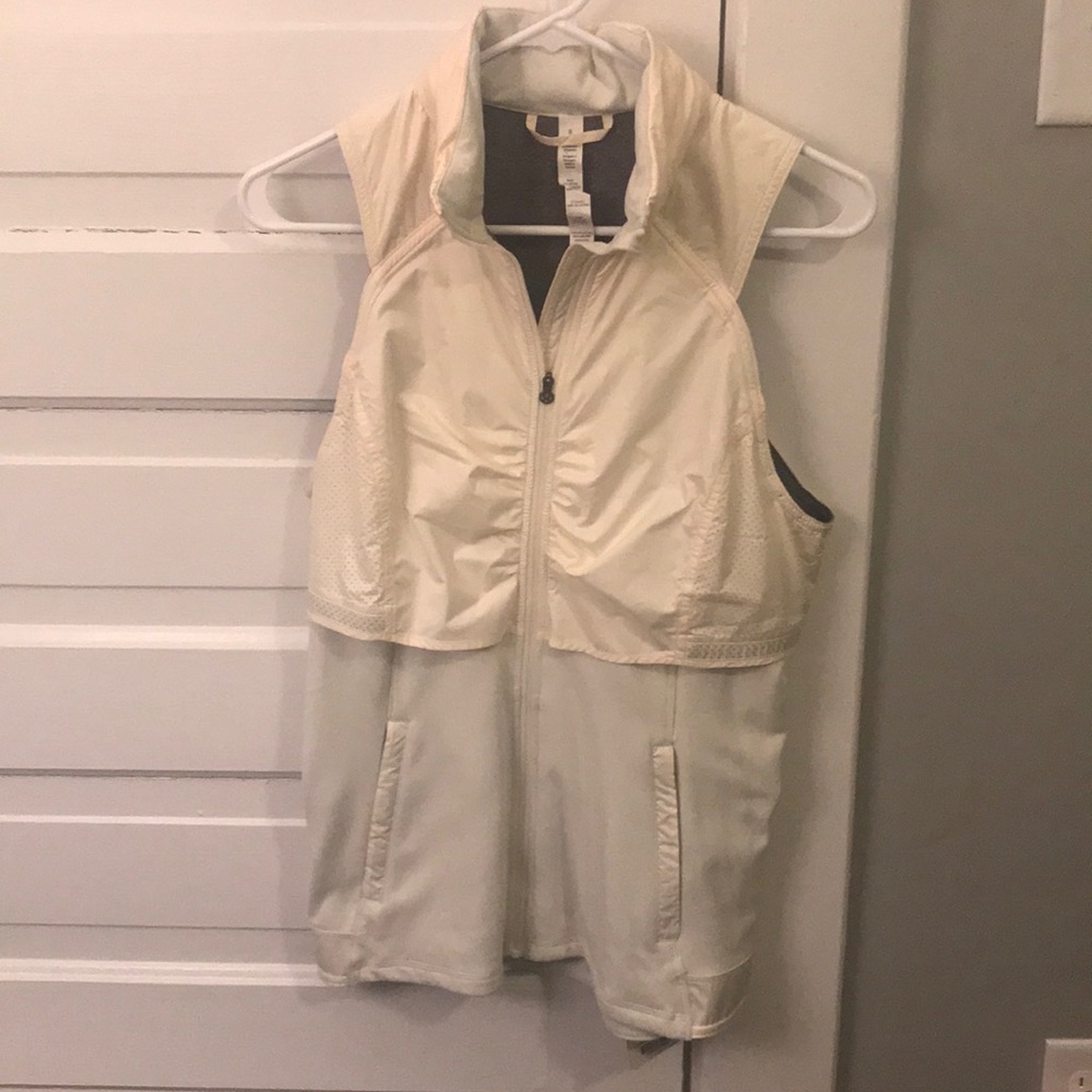 Lululemon Cream White Athletic Spring Vest